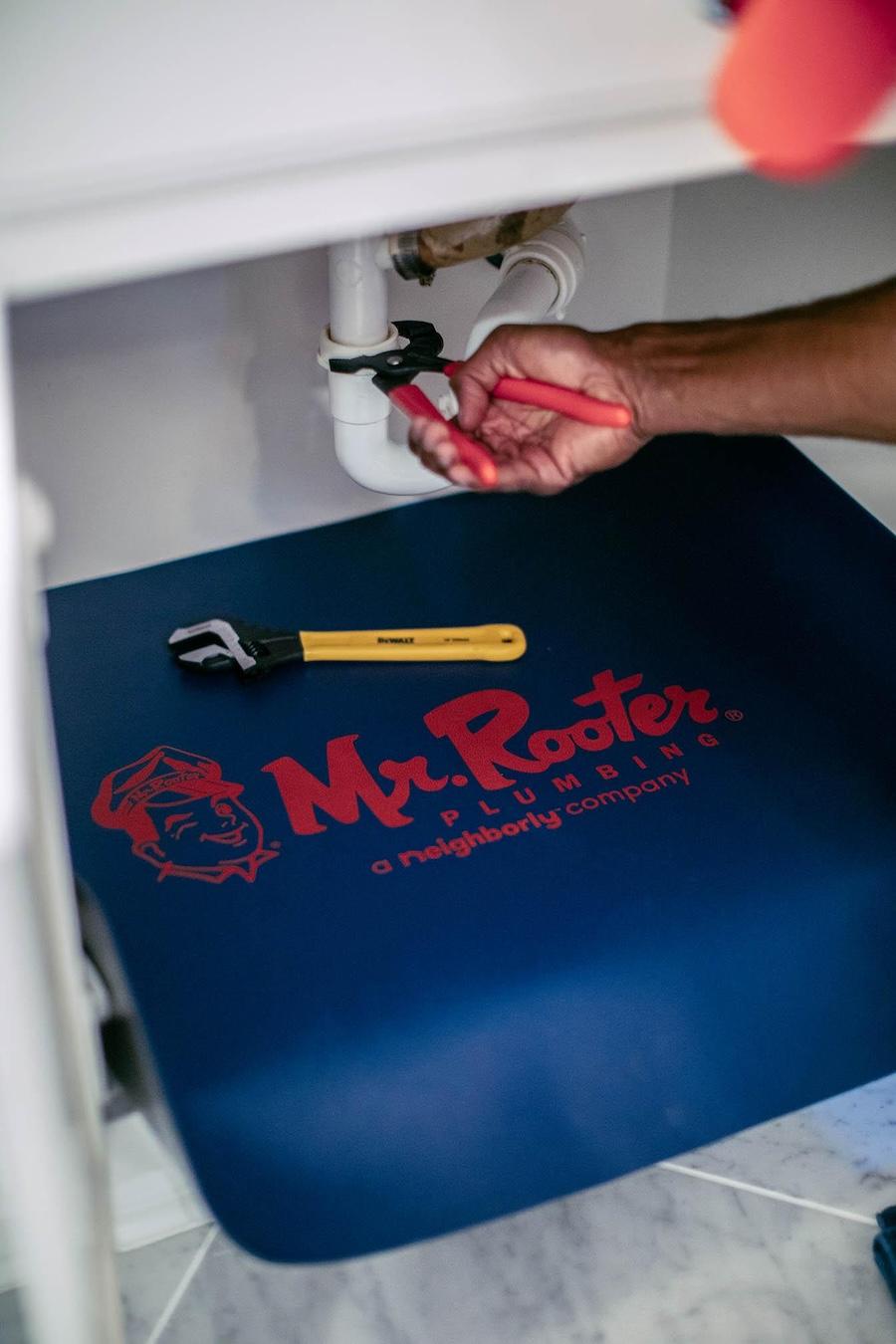 Leak Detection in Fruitville, FL
